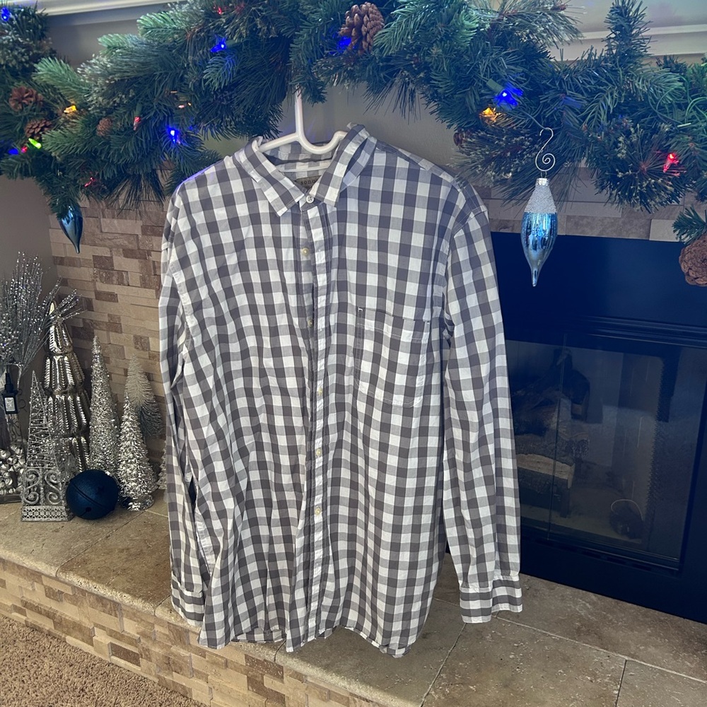 Sonoma Men's Black and White Plaid Shirt